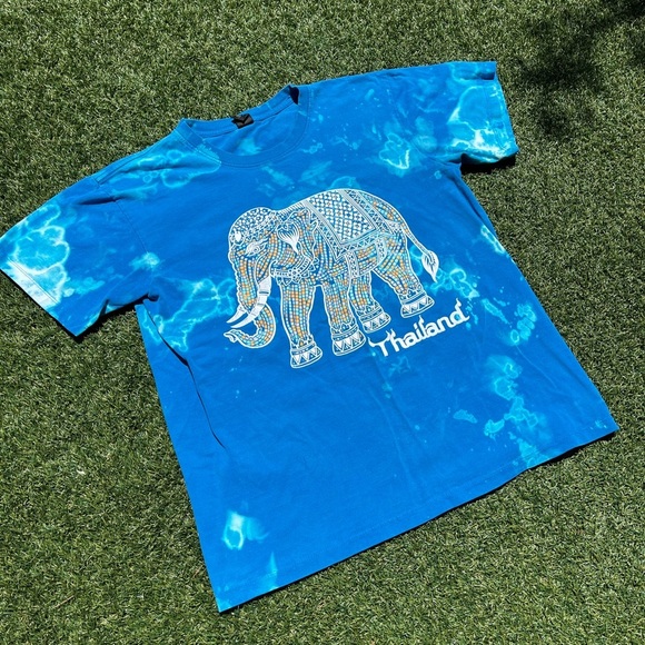 VTG 90’s Dyed Elephant Thailand Art Tee - Picture 2 of 6